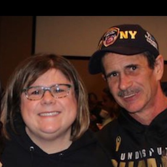 Meet your Posher, Lori - Picture 1 of 1